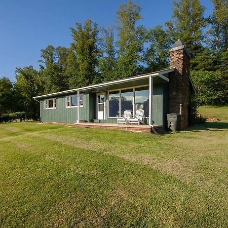 River Runs Through It -Cottage On 70 Acre Winery 芒特艾里 外观 照片